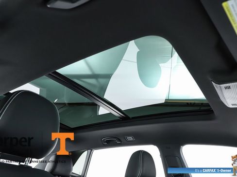 Used 2025 Volkswagen Atlas Cross Sport SE w/ Panoramic Sunroof Package image 76