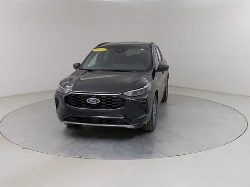 Certified 2024 Ford Escape ST-Line w/ Tech Pack #1 AWD/4WD image 9