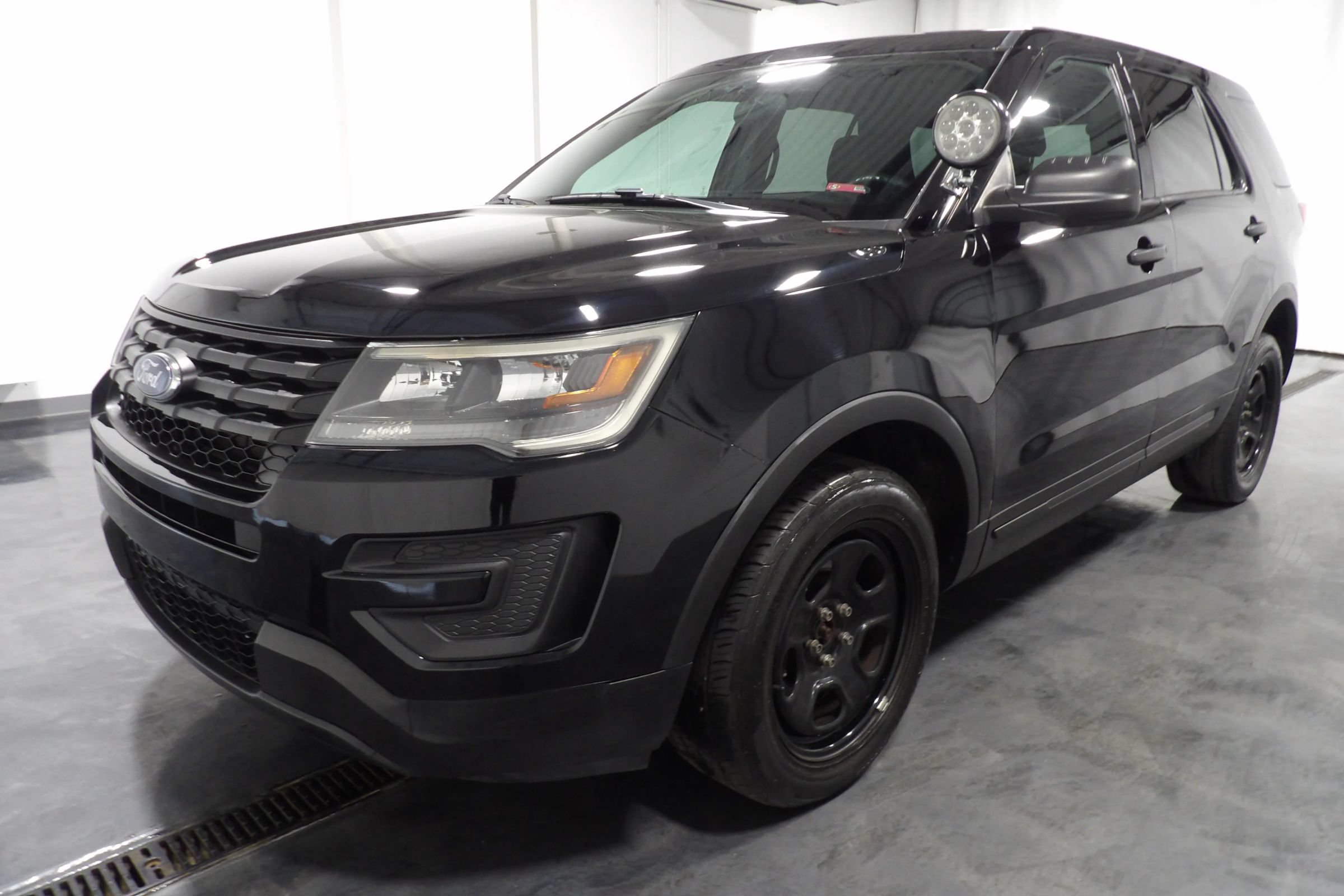 Used 2018 Ford Explorer 4WD Police Interceptor image 3