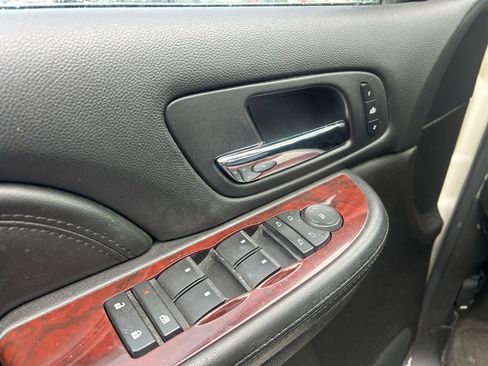 Used 2008 Cadillac Escalade AWD image 8