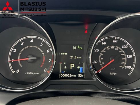 Used 2025 Mitsubishi Outlander Sport SE AWD/4WD image 9
