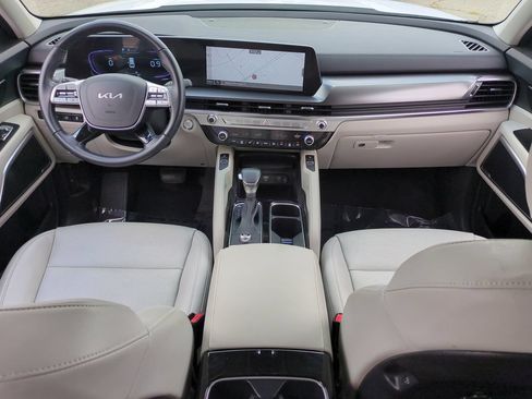 Certified 2025 Kia Telluride S FWD image 15