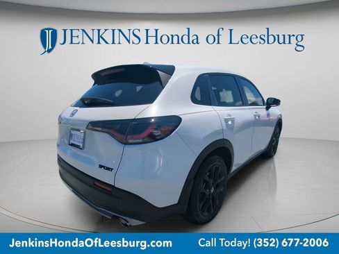 Used 2024 Honda HR-V Sport image 4