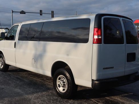 Used 2024 Chevrolet Express 3500 LS RWD image 5