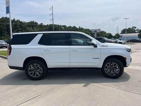 Used 2023 Chevrolet Tahoe Z71 w/ Z71 Off-Road Package AWD/4WD image 10