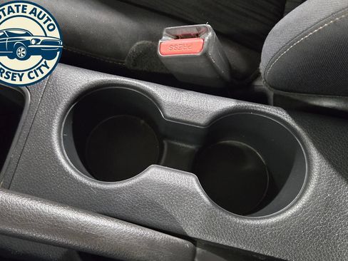 Used 2018 Nissan Sentra SV FWD image 17