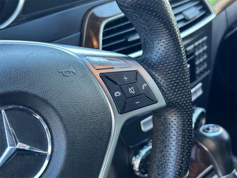 Used 2012 Mercedes-Benz C 250 Sedan w/ Comand Single Disc Pkg image 25