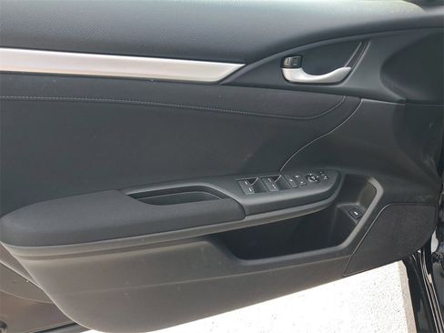 Used 2018 Honda Civic EX image 19