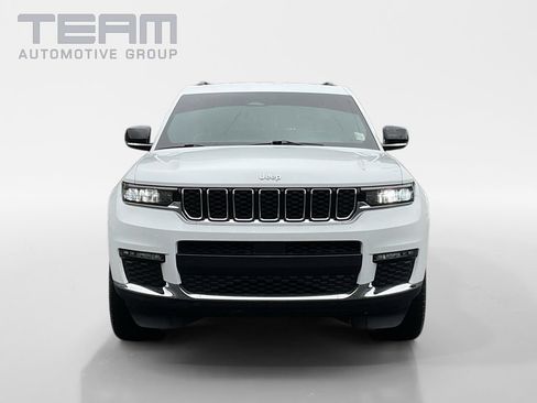 Used 2023 Jeep Grand Cherokee L Limited AWD/4WD image 2