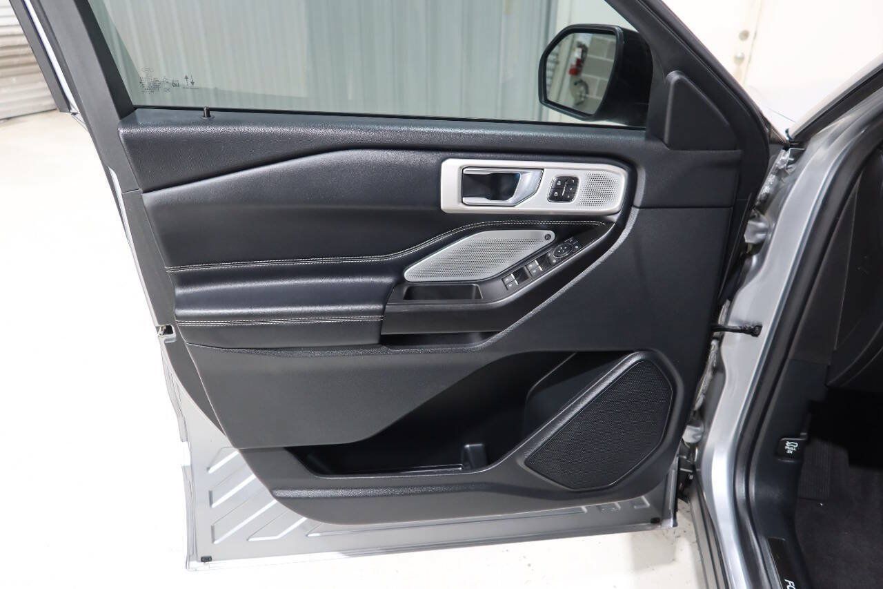 Used 2020 Ford Explorer ST w/ ST Street Pack AWD/4WD image 36