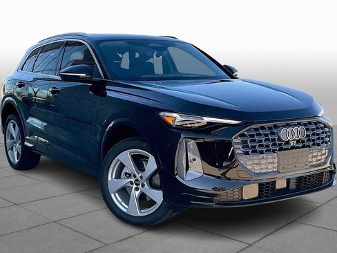 New 2025 Audi Q5 Premium Plus image 2