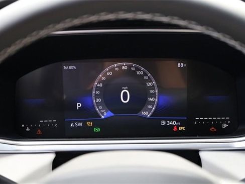 New 2025 Volkswagen Taos SE image 12