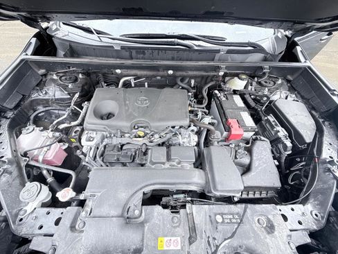 Used 2025 Toyota RAV4 XLE FWD image 18