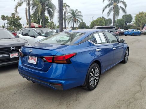 Certified 2025 Nissan Altima 2.5 SV FWD image 6