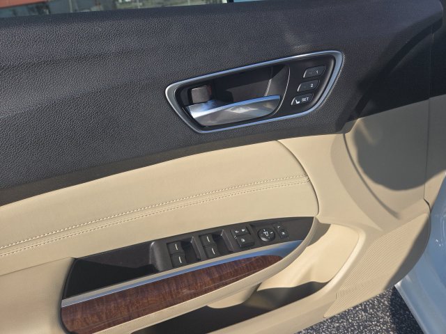 Certified 2018 Acura TLX V6 FWD image 13