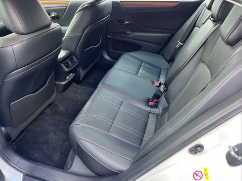 Used 2019 Lexus ES 350 w/ Accessory Package 2 FWD image 21