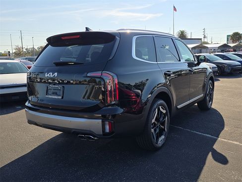 New 2025 Kia Telluride EX w/ EX Captain's Chair Package image 8