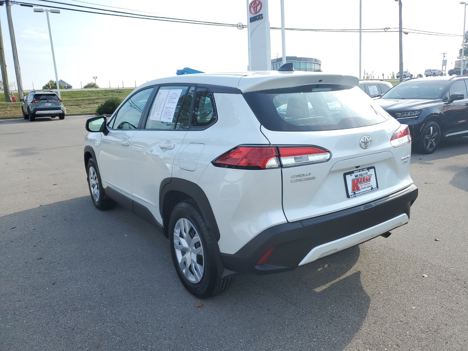 Certified 2024 Toyota Corolla Cross L AWD/4WD image 3