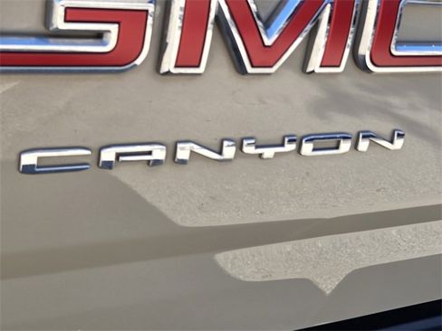 Used 2022 GMC Canyon Elevation w/ Elevation Premium Package image 17