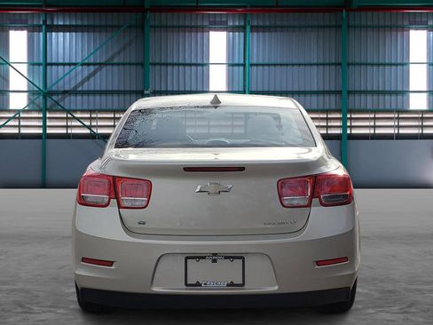 Used 2014 Chevrolet Malibu LT w/ Power Convenience Package image 4