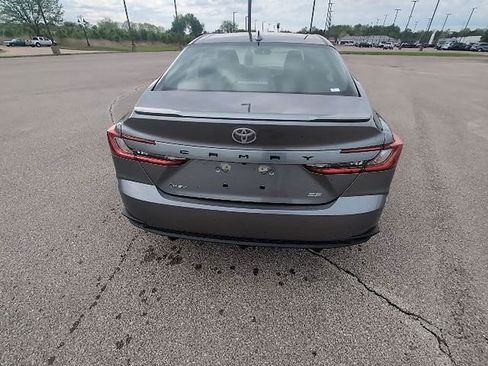 Used 2026 Toyota Camry SE w/ Convenience Package image 6