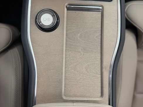 Used 2025 Volvo EX90 Plus AWD/4WD image 25