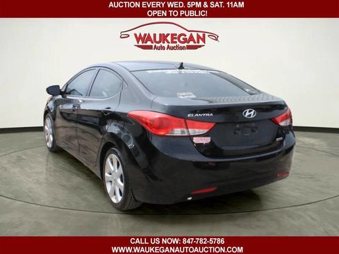 Used 2013 Hyundai Elantra Limited FWD image 4