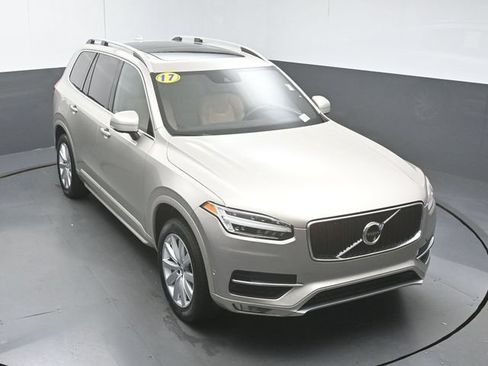 Used 2017 Volvo XC90 T6 Momentum w/ Vision Package AWD/4WD image 42
