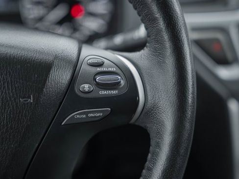 Used 2019 Nissan Pathfinder SL image 31