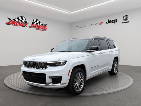 Used 2024 Jeep Grand Cherokee L Summit w/ Advanced Protech Group IV AWD/4WD image 2