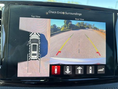 Used 2024 Chrysler Pacifica Pinnacle image 27