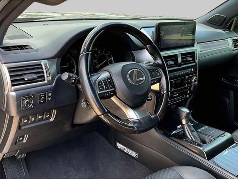 Used 2022 Lexus GX 460 Luxury w/ Sport Design Package AWD/4WD image 18