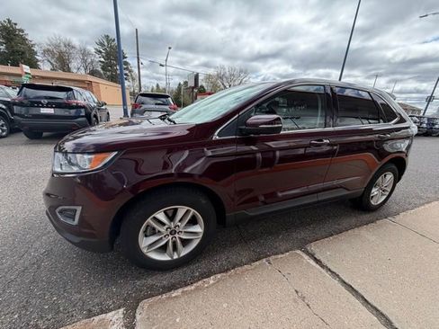 Used 2018 Ford Edge SEL w/ Equipment Group 201A AWD/4WD image 4