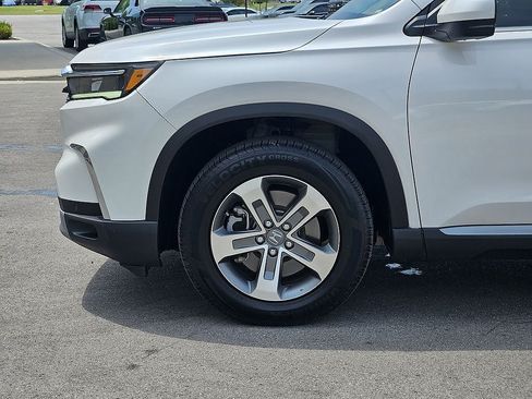 Used 2023 Honda Pilot EX-L image 6