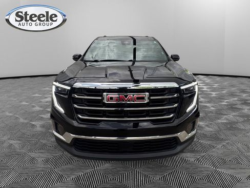 Certified 2026 GMC Acadia Elevation w/ Elevation Premium Package FWD image 8