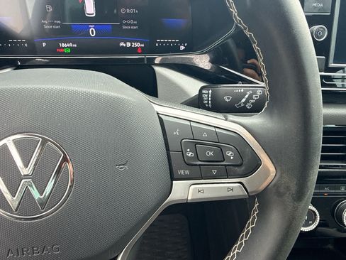 Certified 2023 Volkswagen Taos S FWD image 11
