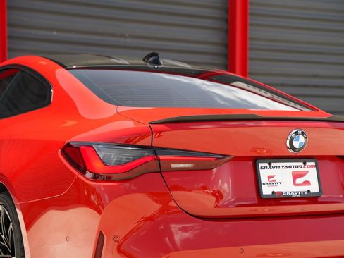 Used 2021 BMW M4 Competition w/ M Carbon Exterior Package RWD image 19
