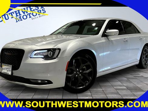 Used 2023 Chrysler 300 S image 1