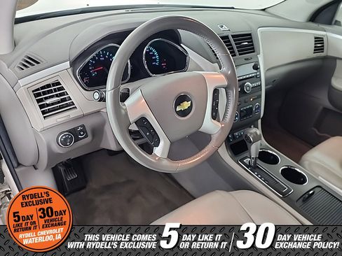 Used 2010 Chevrolet Traverse LT w/ Personal Connectivity Package image 17