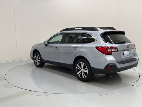 Used 2018 Subaru Outback 2.5i Limited AWD/4WD image 4