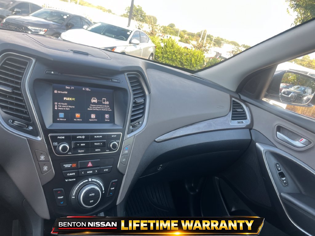 Used 2017 Hyundai Santa Fe Sport FWD image 16