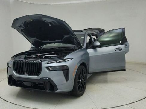 Used 2024 BMW X7 xDrive40i w/ M Sport Package image 77