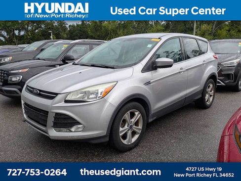Used 2015 Ford Escape SE FWD image 1