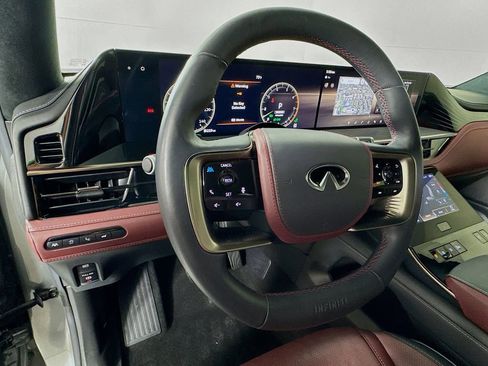 Certified 2025 INFINITI QX80 Autograph w/ Autograph Exterior Package image 13