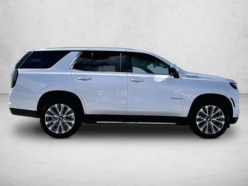 Used 2025 Chevrolet Tahoe High Country RWD image 5