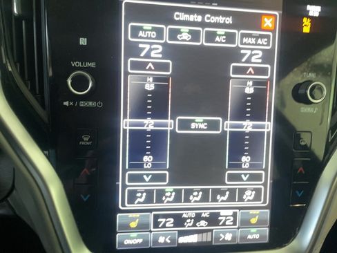 Used 2024 Subaru Outback Premium AWD/4WD image 9
