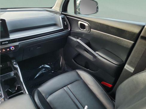 Certified 2024 Kia Sorento S AWD/4WD image 11