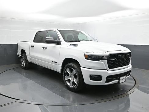 New 2026 RAM 1500 Express RWD image 30