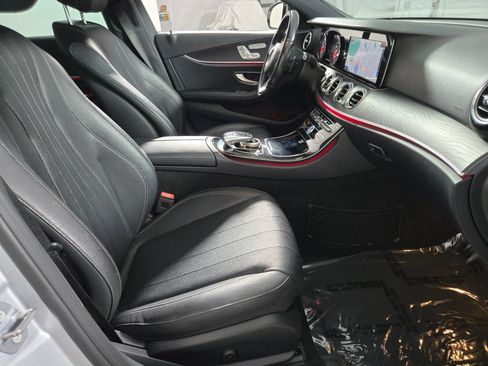 Used 2017 Mercedes-Benz E 300 image 3