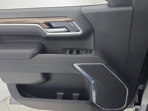 Used 2025 Chevrolet Silverado 1500 LT Trail Boss image 50